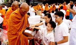 ความสำคัญของพระพุทธศาสนากับสังคมไทย